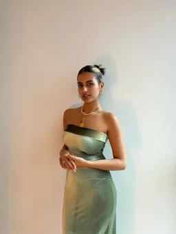 7th & York Maxi Camryn Dress with Sleeves Green Size 8 for rent on The Volte - image 1