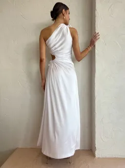 Sonya Moda Nour Maxi Dress in White Size 8 / S for rent on The Volte - image 4