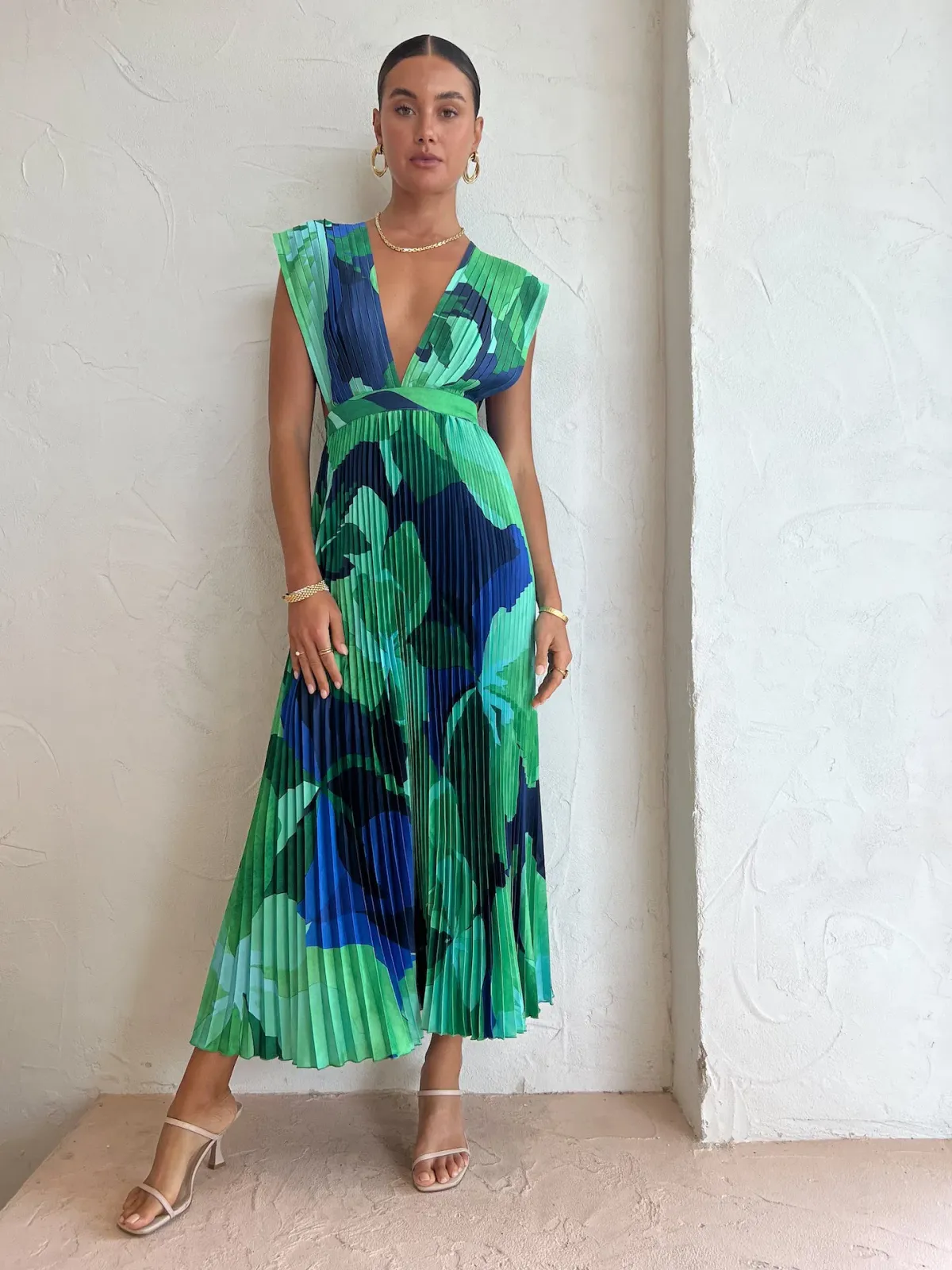 Lidee Gala Gown in Capri Green/Blue Size 8 - Image 1