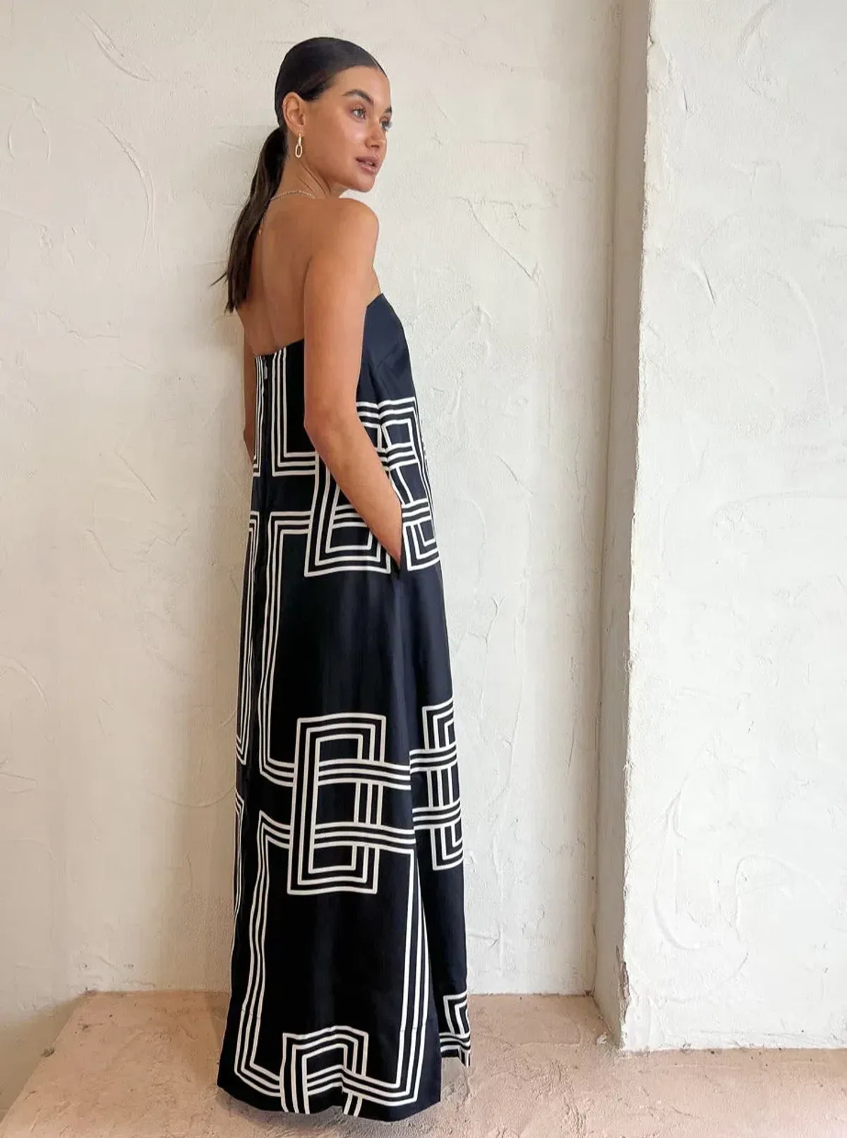 Ginger & Smart Walk the Line Gown in Black Base Size 6 / XS - Image 2