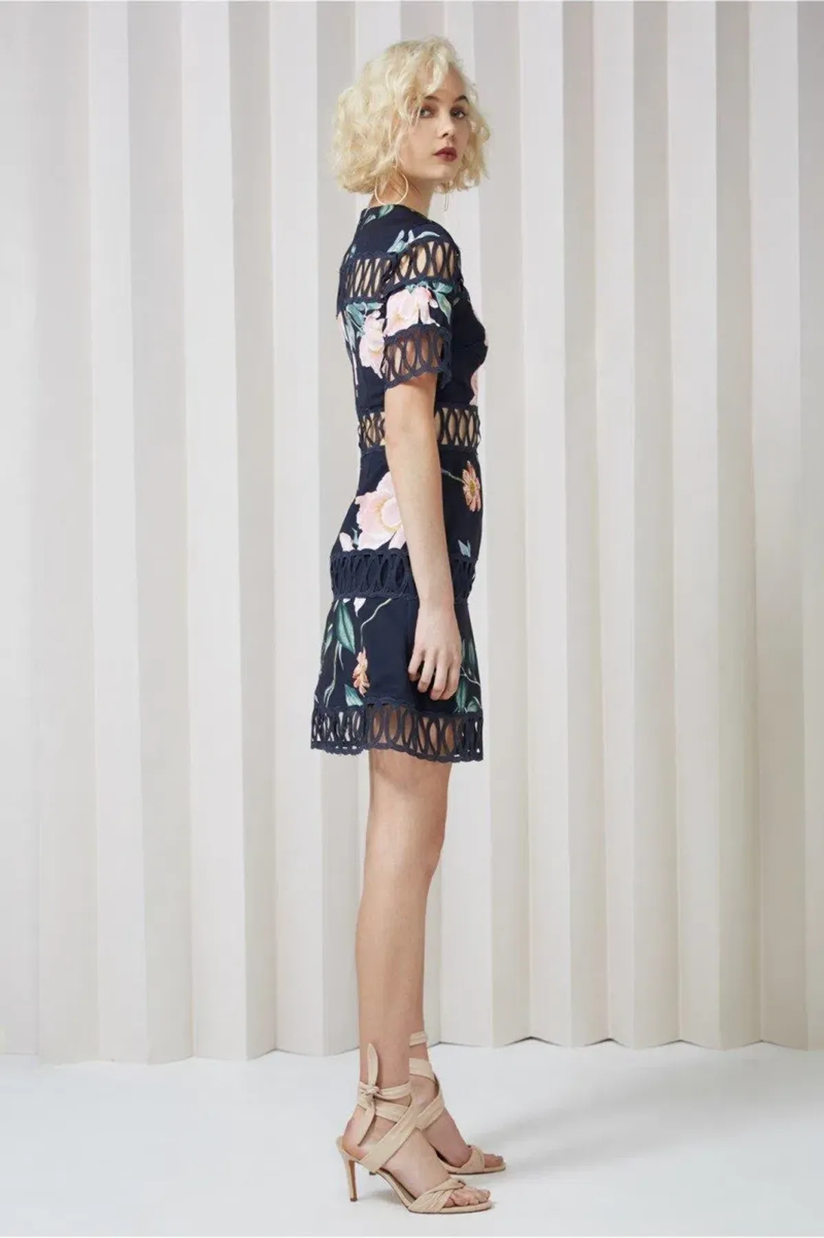Keepsake Whispers Dress Navy Garden Floral Size M/Au 10 - Image 2