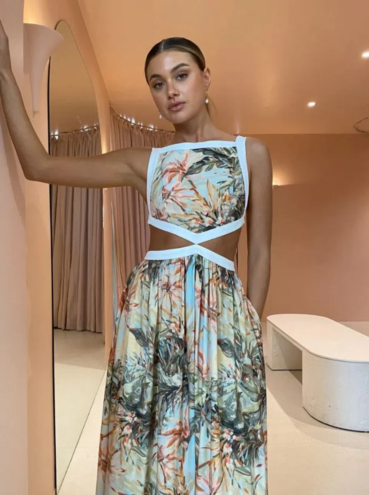 Significant Other Marino Dress Floral Size 6 - Image 2