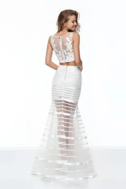 Sherri Hill Prom Dress White Size 8 for rent on The Volte - image 2