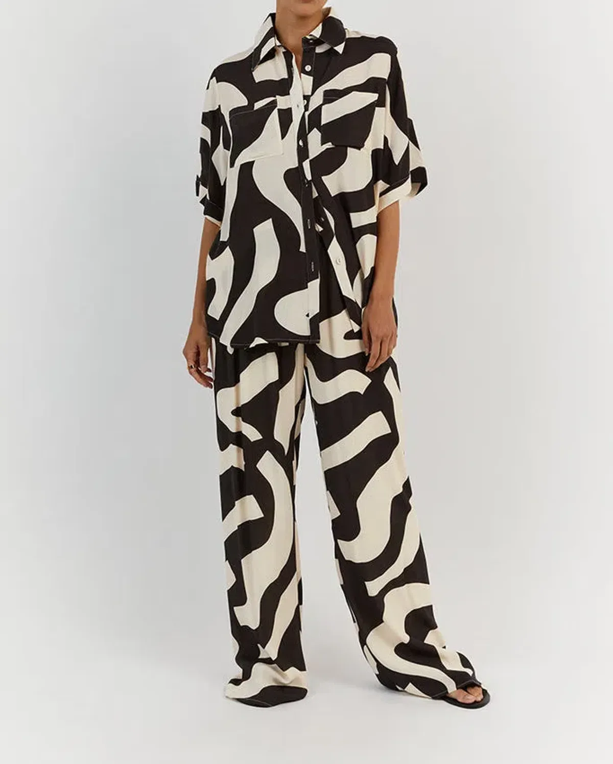 Dissh Nina Vacation Shirt Size 6 and Drawstring Pants Size 10 Set Print - Image 1