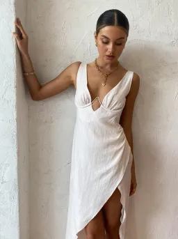 Rumer the Label Luella Maxi Dress in Ballet Beige Size AU 14 for rent on The Volte - image 4