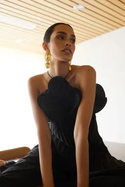 Sheike Eliza Maxi Dress Black Size 8 for rent on The Volte - image 4