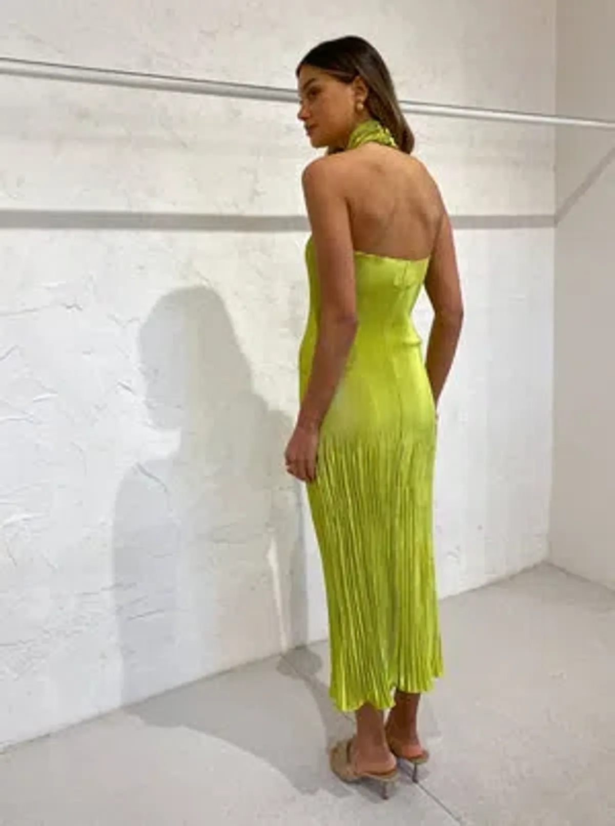 L'Idee Soirée Pleated Halter Gown Green Size 10 - Image 3