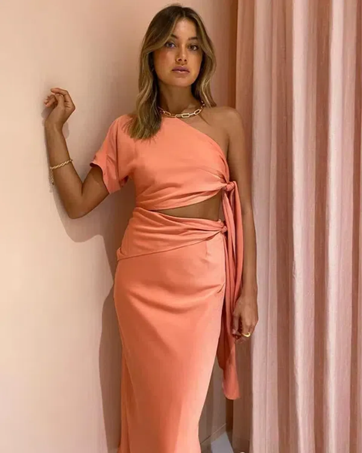 Issy Mona Midi Dress Coral Size 10 - Image 2
