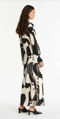Sir the Label Realisme Twist Maxi Dress Print Size 0 / Au 6 for rent on The Volte - image 3