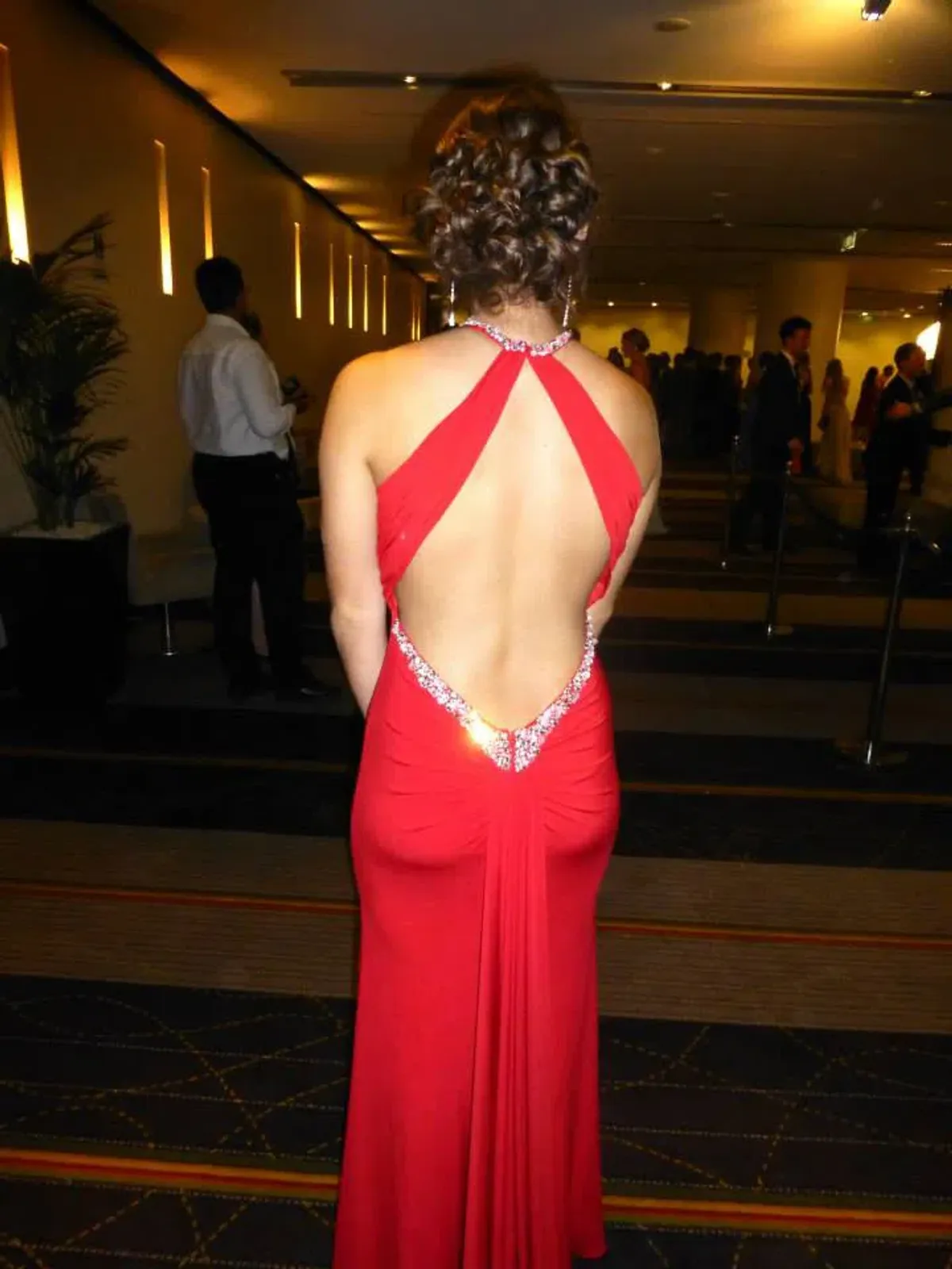 Rose Noir Halter Formal Floor Length Gown Red Size 8 - Image 4