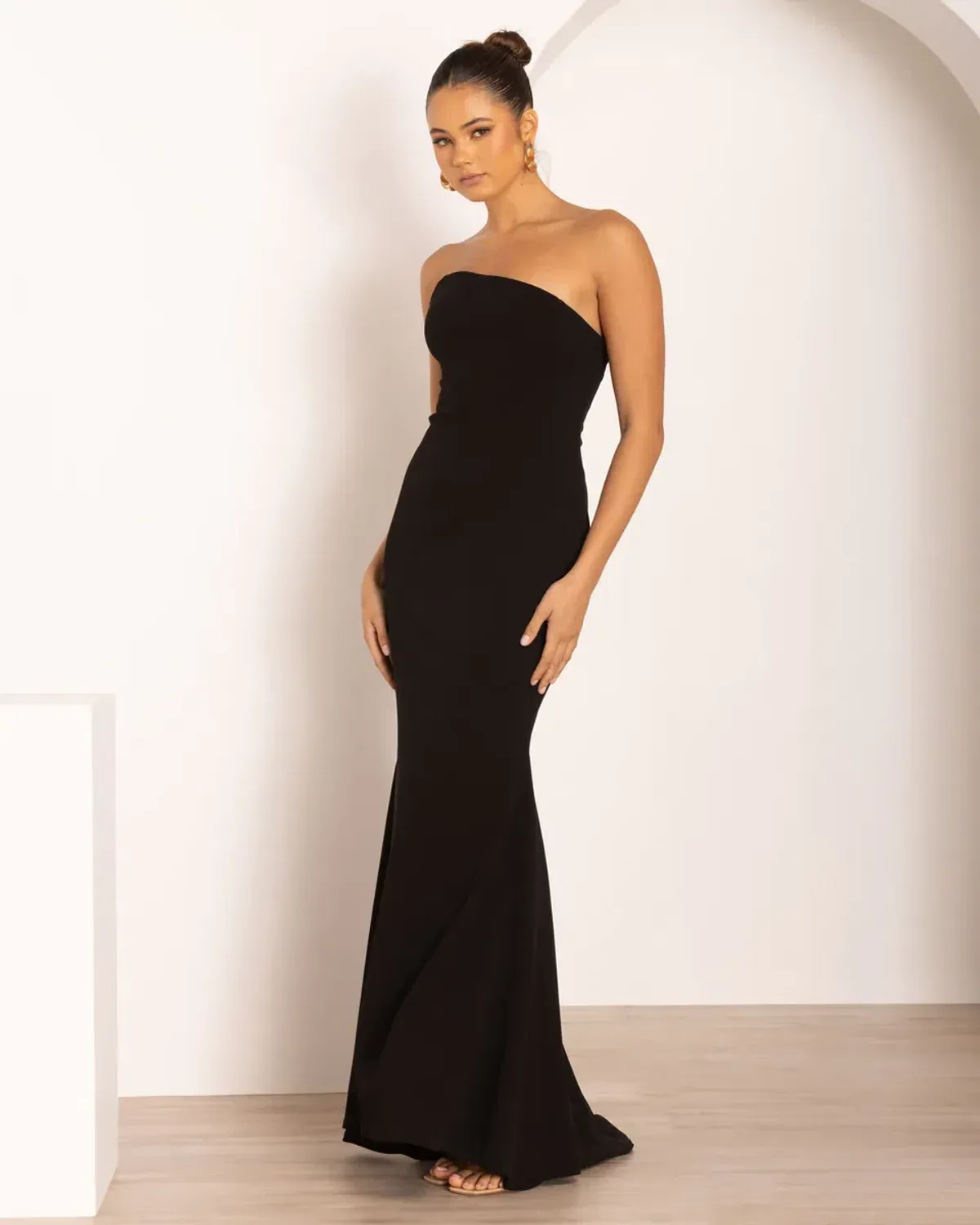 Pilgrim Milana Gown Black Size 6 - Image 1