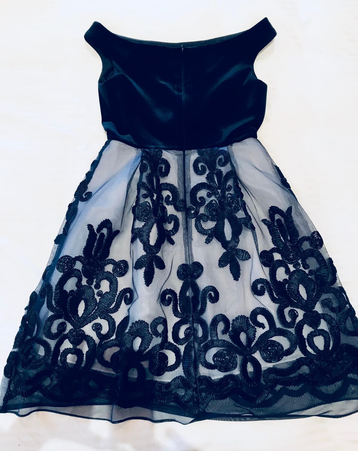 Carla Zampatti Selena Velvet Lace Dress Navy Size 10  - Image 2