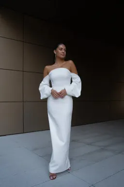 Bianca & Bridgett Honey Dress White Size 8 for rent on The Volte - image 3