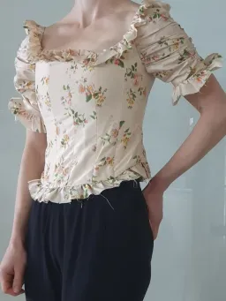 Brock Collection Tao Top Floral Size 6 for rent on The Volte - image 2