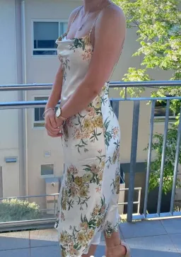 Bec & Bridge Louella Sleeveless Midi Dress Floral Size 10 for rent on The Volte - image 2