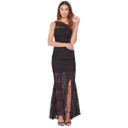 Grace and Hart Winter Rose Black Size 10 for rent on The Volte - image 2