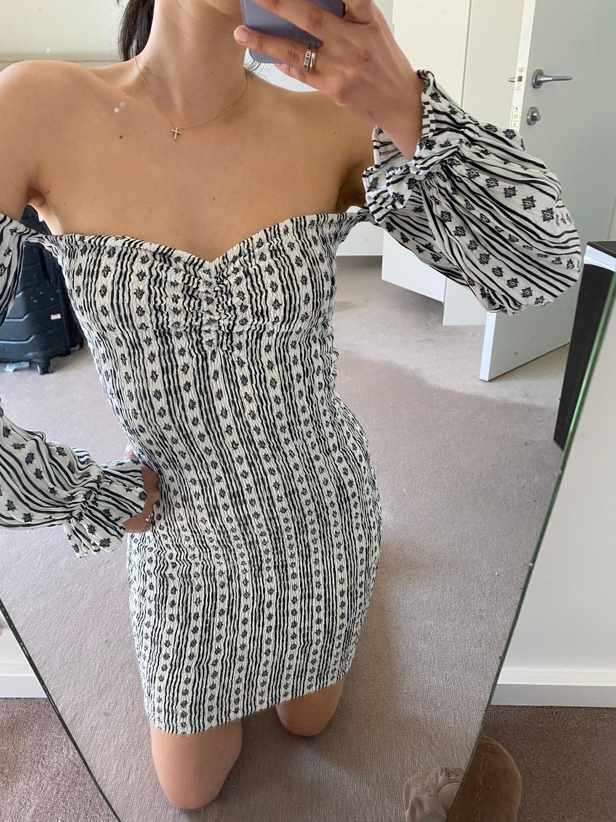 Steele mini dress size 6 - Image 5
