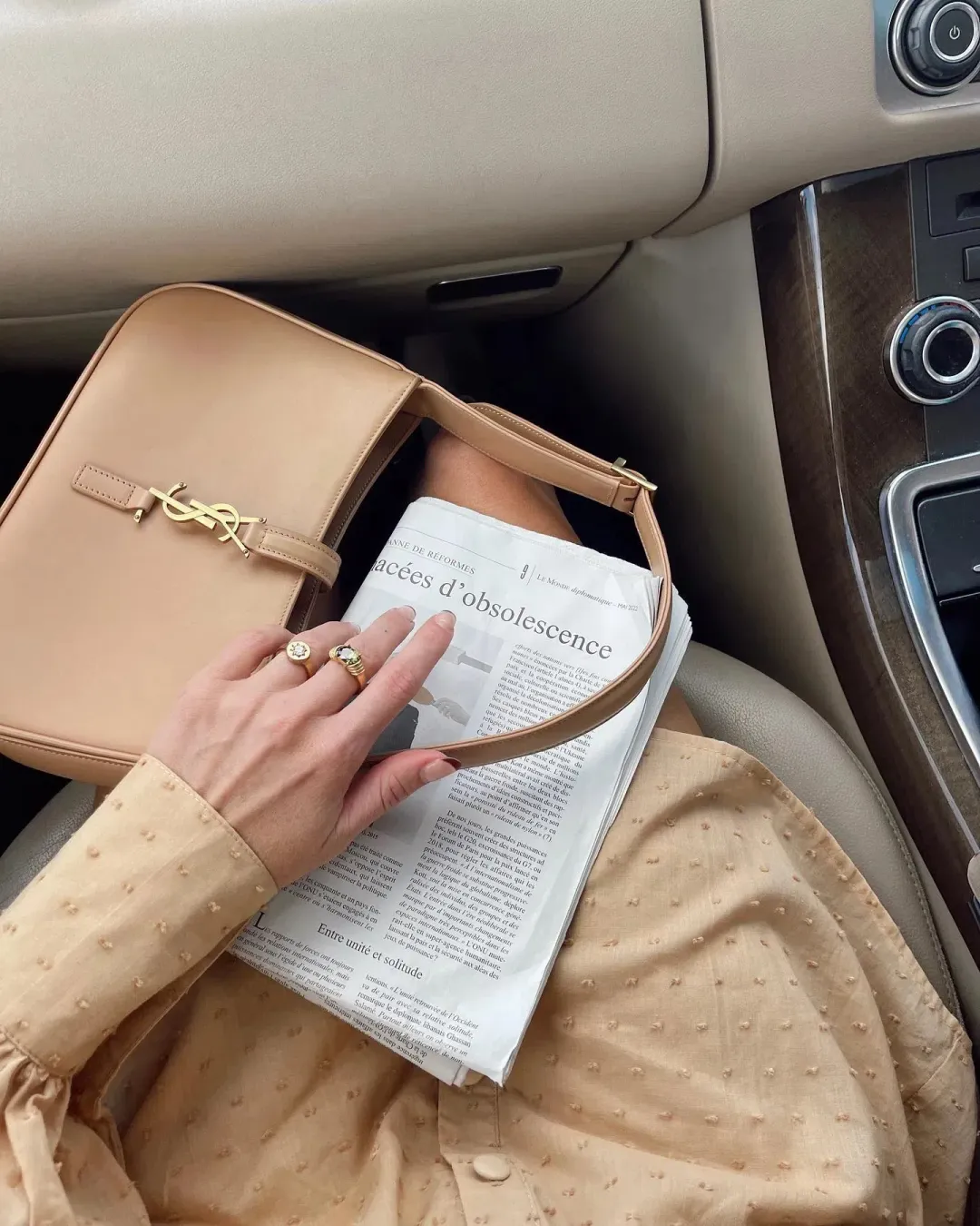 Saint Laurent Le 5 À 7 Leather Shoulder Bag Brown for rent on The Volte - main image