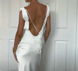 Stolen Stores The Princess Dress White Size 8 for rent on The Volte - image 4