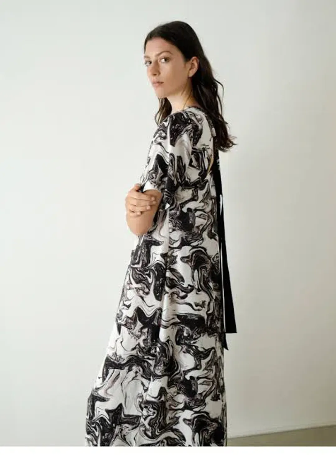 Veronika Maine Marble Midi Dress Print Size 16 for rent on The Volte - main image
