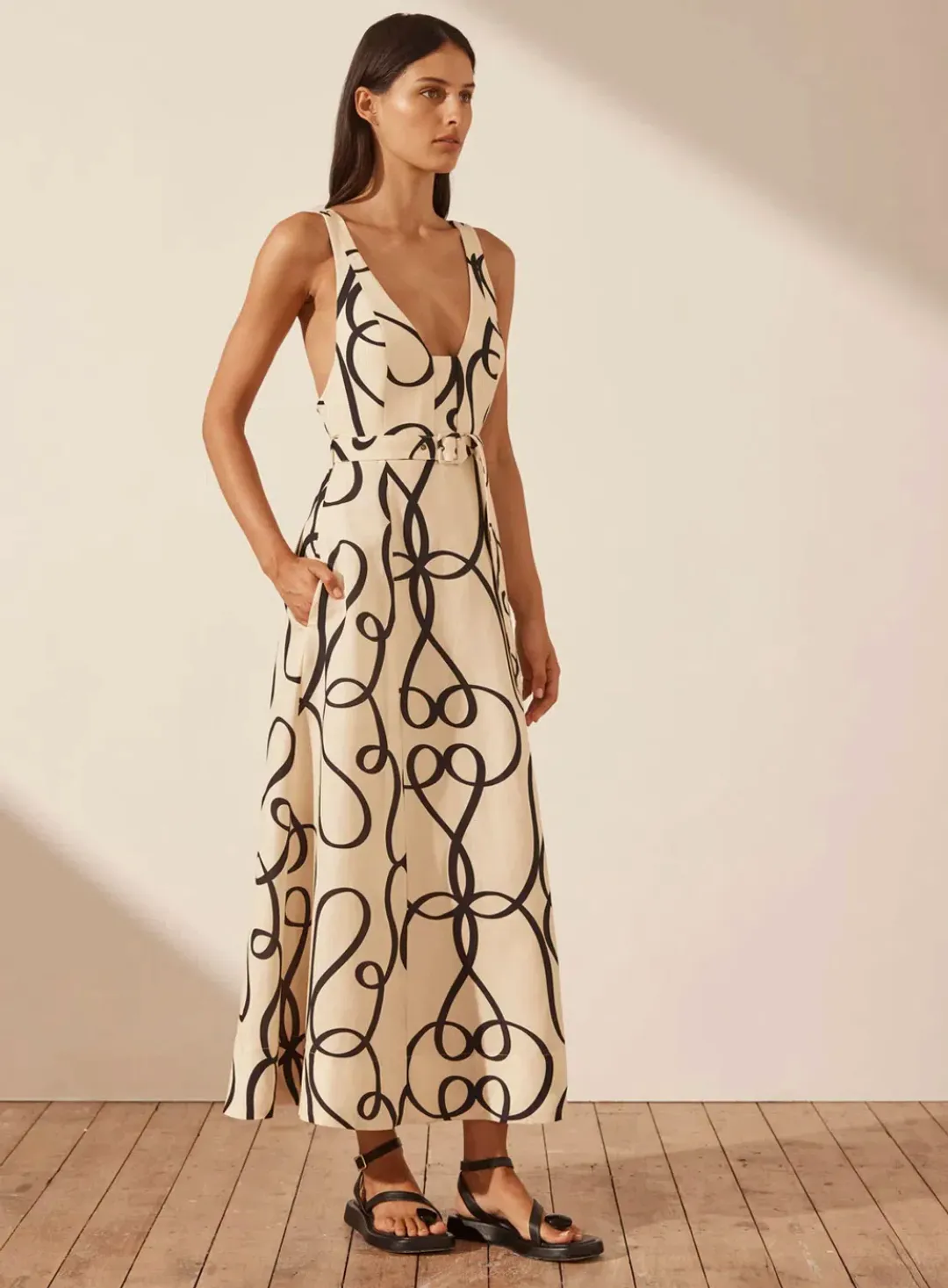Shona Joy Cecelia Plunged Dress Print Size 8 for rent on The Volte - main image