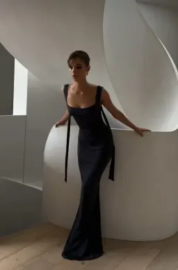 Effie Kats Helena Gown Black Size M / AU 10 for rent on The Volte - image 3
