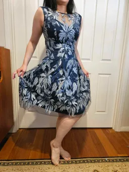 Anthea Crawford Blue Floral Dress Floral Size 10  for rent on The Volte - image 2