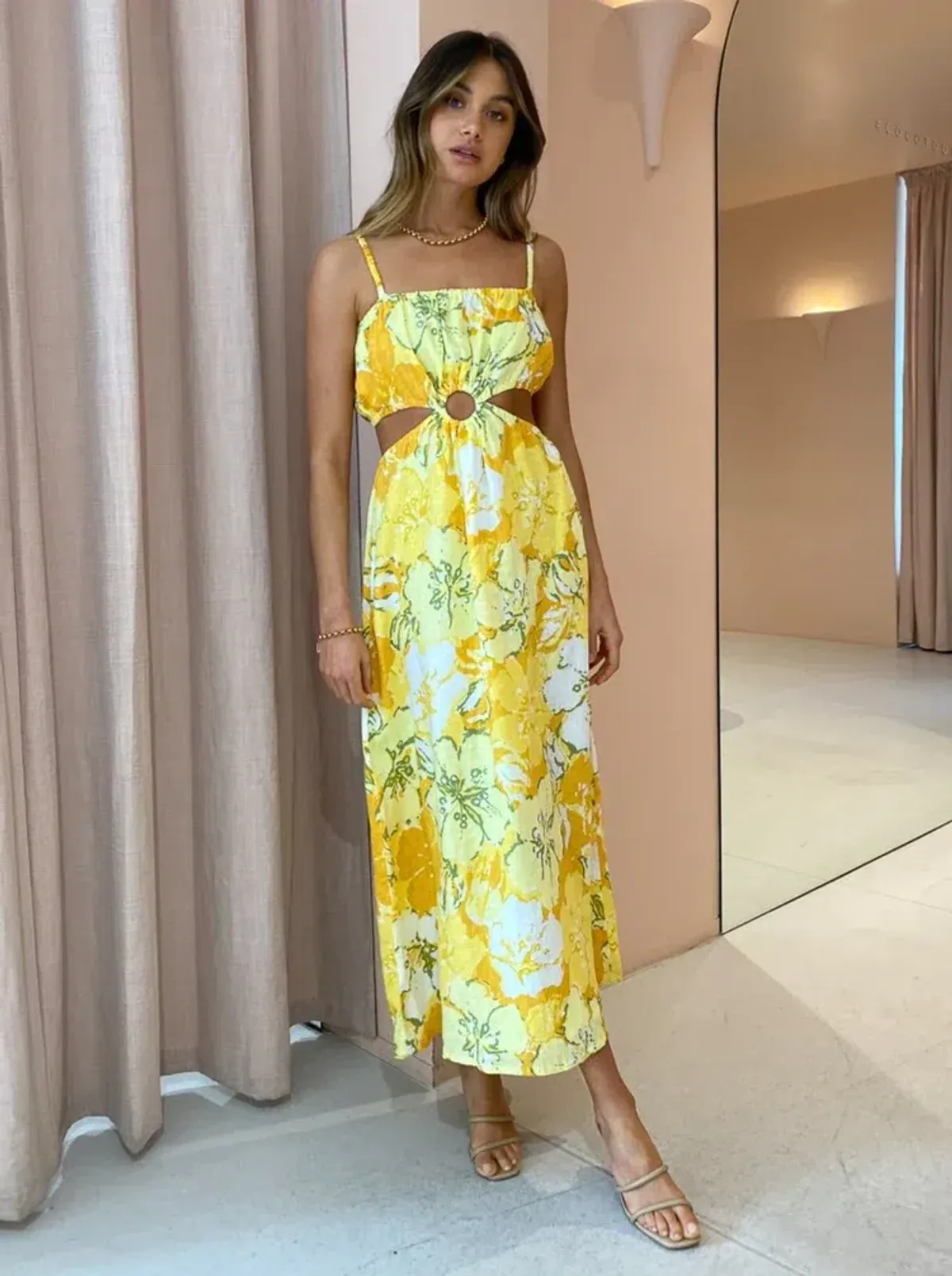 Faithfull the Brand El Rio Maxi Dress Loretta Floral Print Size 8 for rent on The Volte - main image