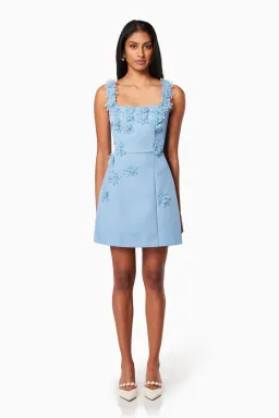 Elliatt Bruges Mini Dress in Cornflower Size 8 for rent on The Volte - image 4
