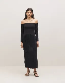 Minima Esenciales Serena Drop Waist Dress Black Size 12 for rent on The Volte - image 1