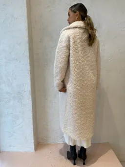 Friends with Frank Henrietta Coat Cream Size 8 for rent on The Volte - image 4