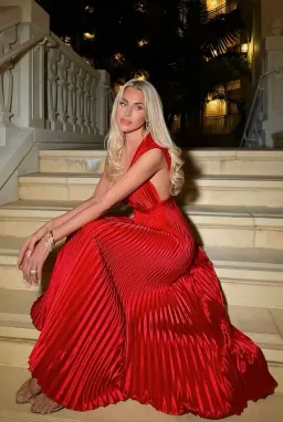 L'idee Gala Gown Red Size 6 for rent on The Volte - image 6