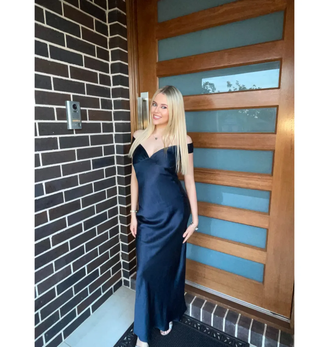 Natalie Rolt Bridget Maxi Dress in Navy Size 1 / AU 8 for rent on The Volte - main image
