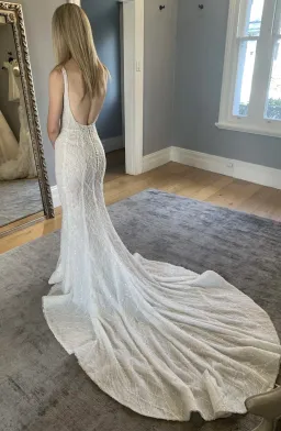 Pallas Couture Wedding Dress White Size 6 for rent on The Volte - image 5