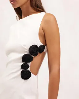 Aere Premium Rosette Midi Dress White Size AU 8 for rent on The Volte - image 2