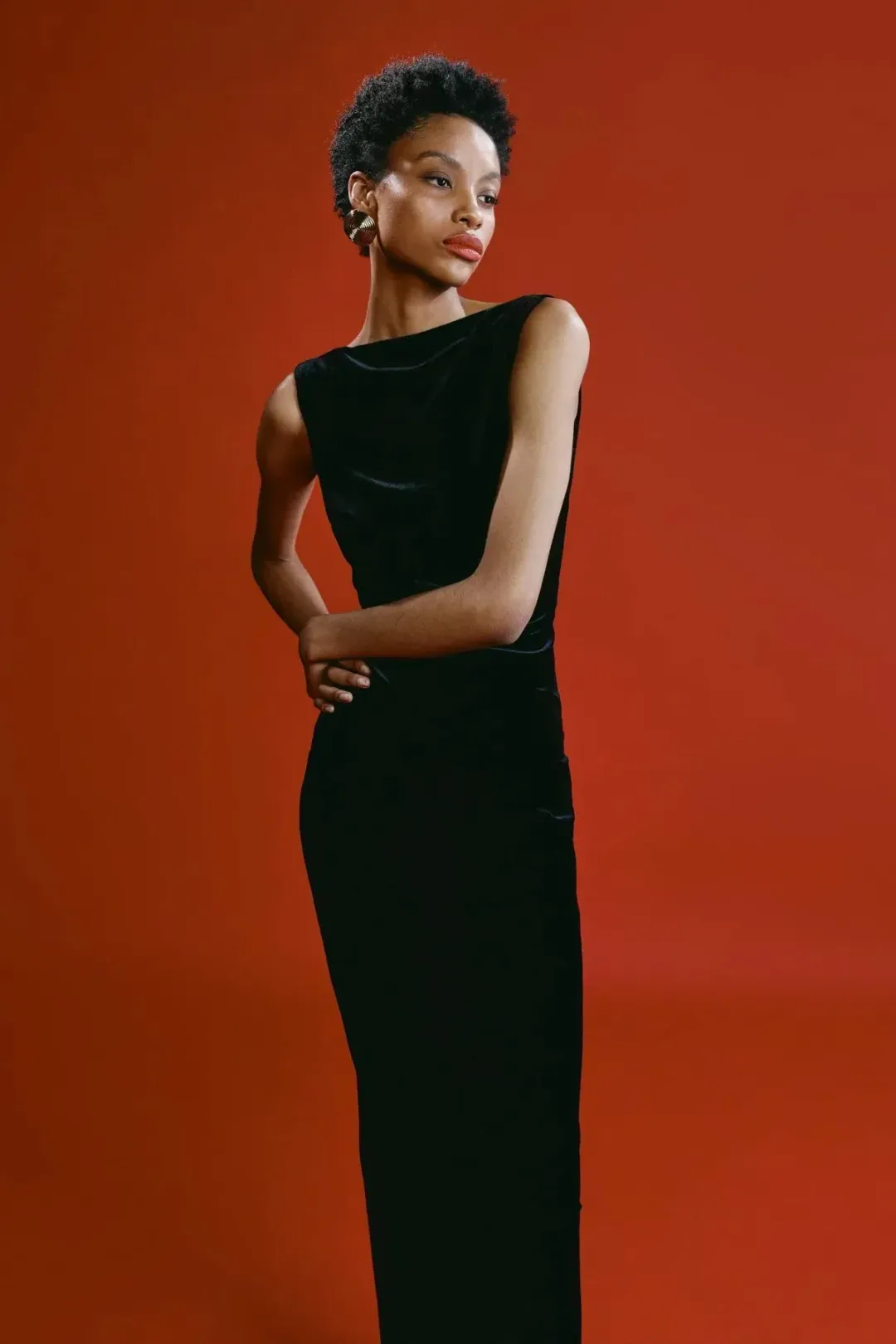 Effie Kats Verona Gown in Black Velvet Size M / AU 10 for rent on The Volte - main image