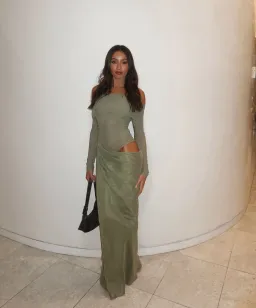 Benni Yasmin Off Shoulder Maxi Dress Pistachio Green Size 6 for rent on The Volte - image 3