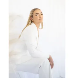 Sheike Yours Truly Two-Piece Suit White Size 8 for rent on The Volte - image 2