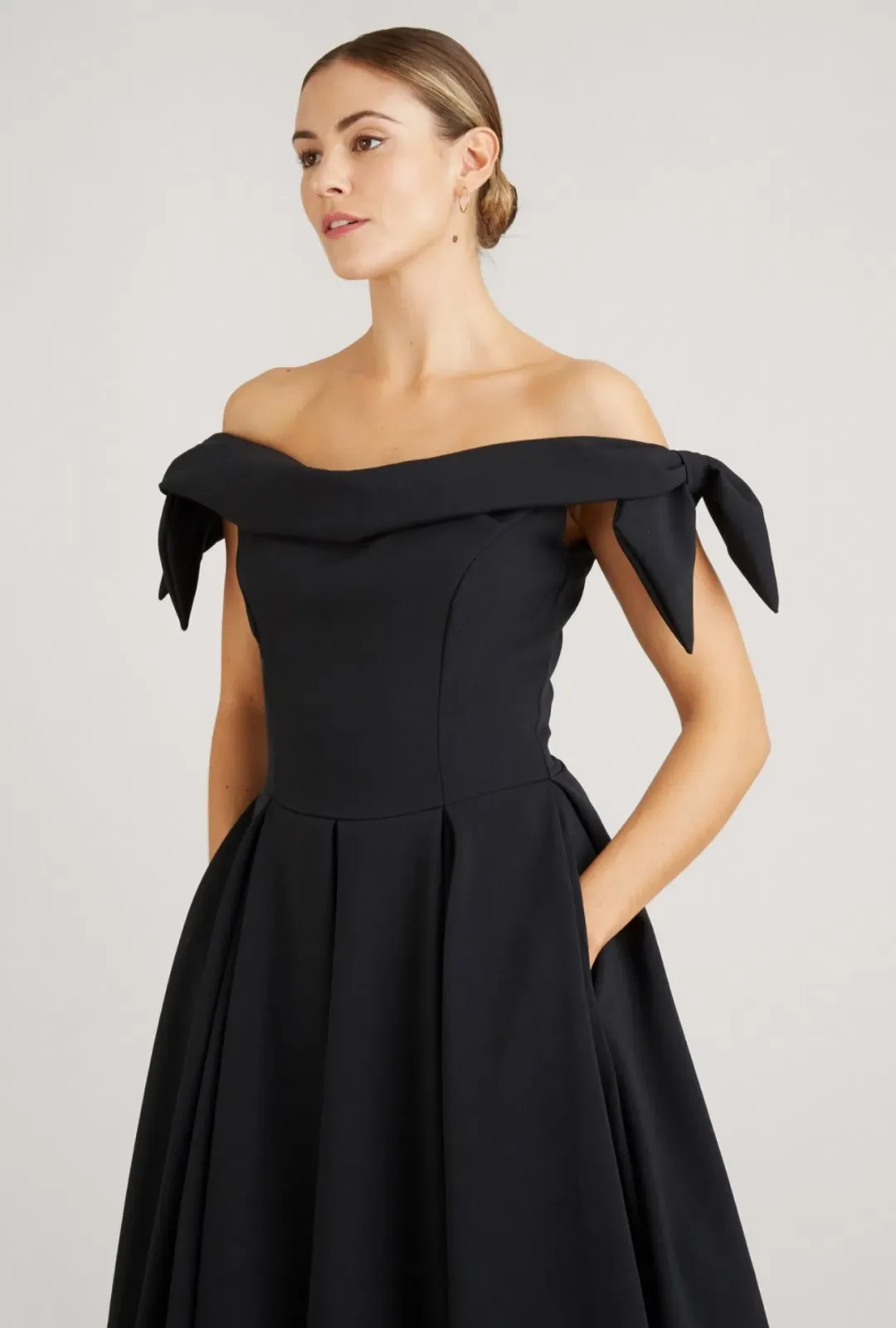 Tilly Prom Dress Black Size AU 6 for rent on The Volte - main image