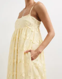 Minima Esenciales Tasnim Maxi Dress  Pastel Yellow  Size 8 for rent on The Volte - image 3