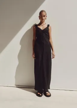 Dissh Georgie Linen Fringe Midi Dress Black Size 6 for rent on The Volte - image 1