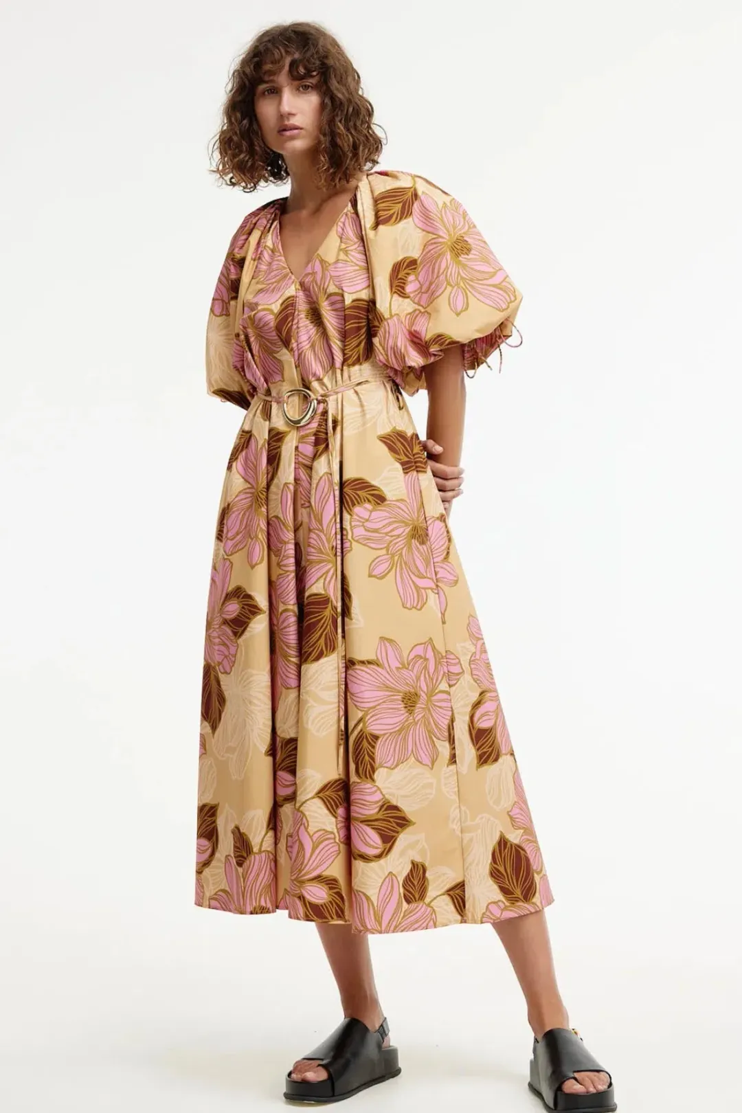 Kinney Elle Puff Sleeve Maxi Dress Rosa Floral Size XXL / AU 16 for rent on The Volte - main image