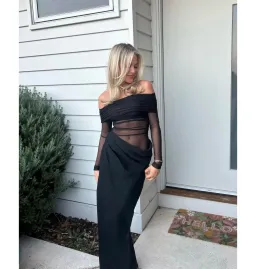 Benni Yasmin Off-Shoulder Maxi Dress Black Size AU 8 for rent on The Volte - image 4