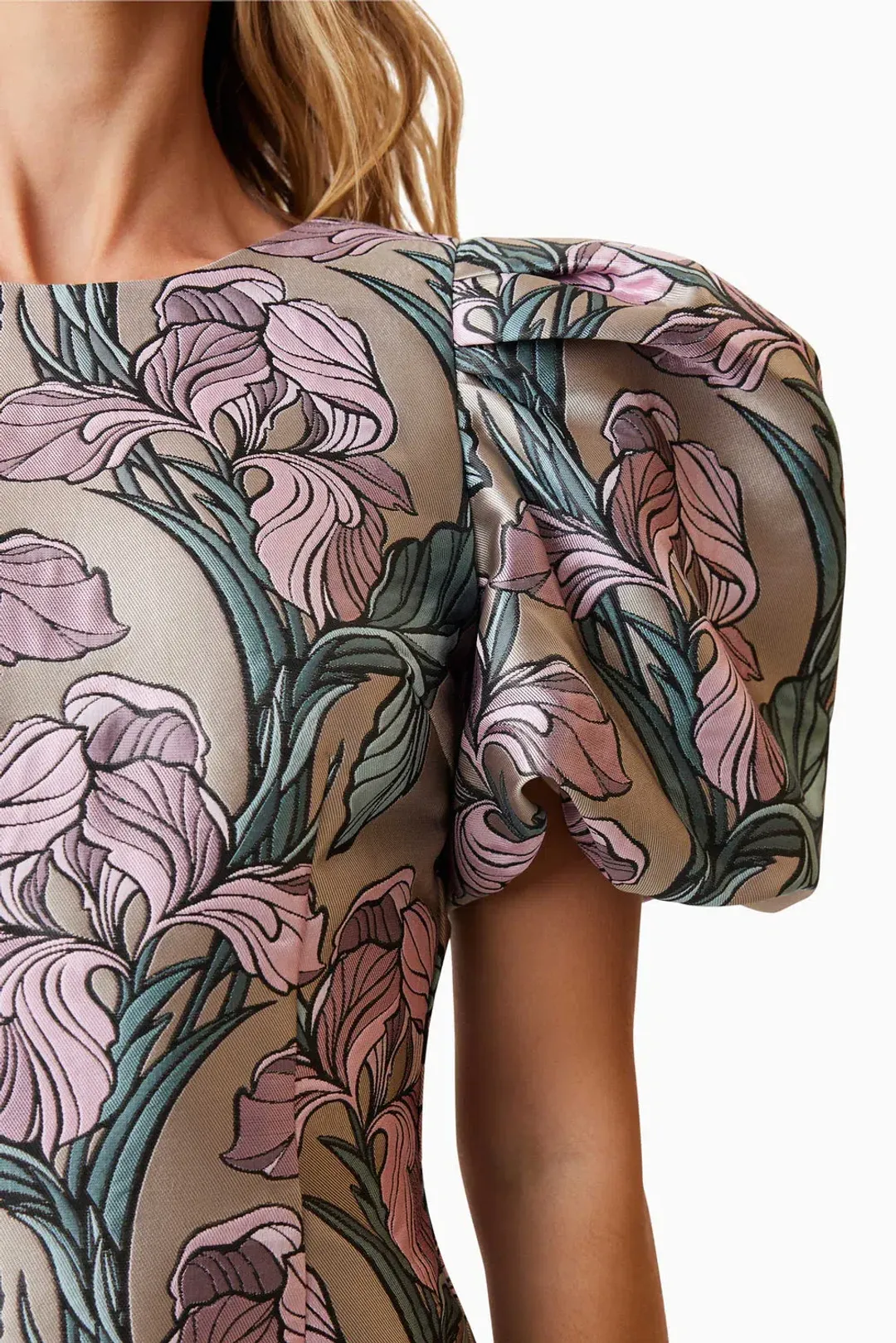 Elliatt Audrey Mini Dress Floral Size 8 for rent on The Volte - main image