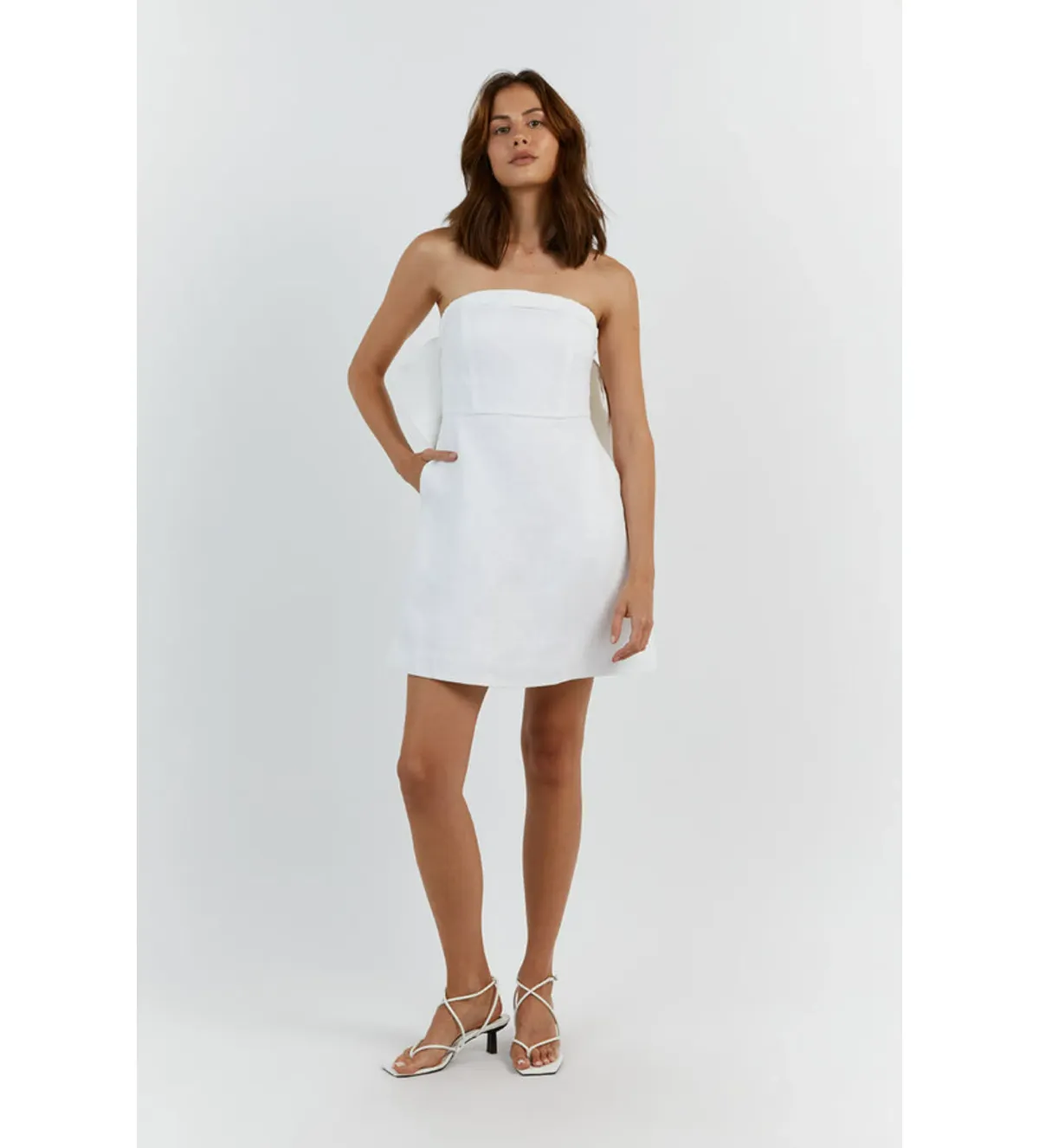 Dissh Aisle Linen Back Bow Mini Dress White Size AU 10 for rent on The Volte - main image