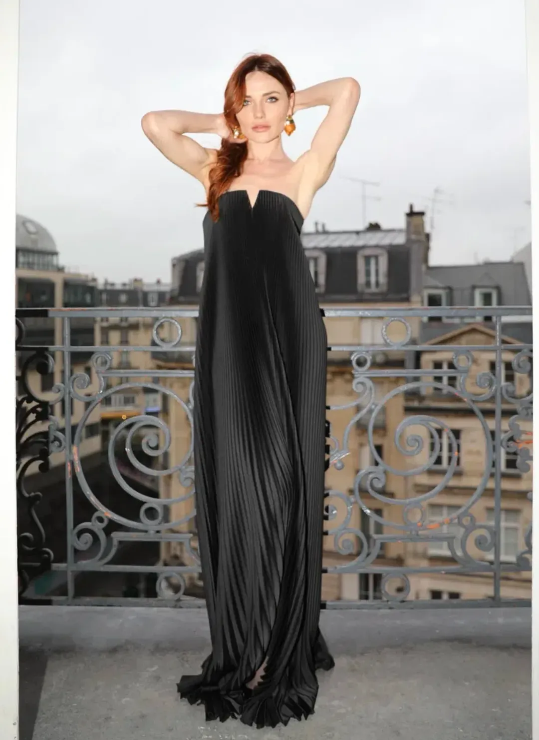 L'Idee Black Tie Gown Black Size 12 for rent on The Volte - main image