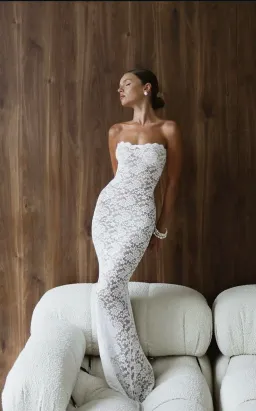 Leau Soleil Scalloped Lace Midi Dress White Size Xs/Au 6 for rent on The Volte - image 1
