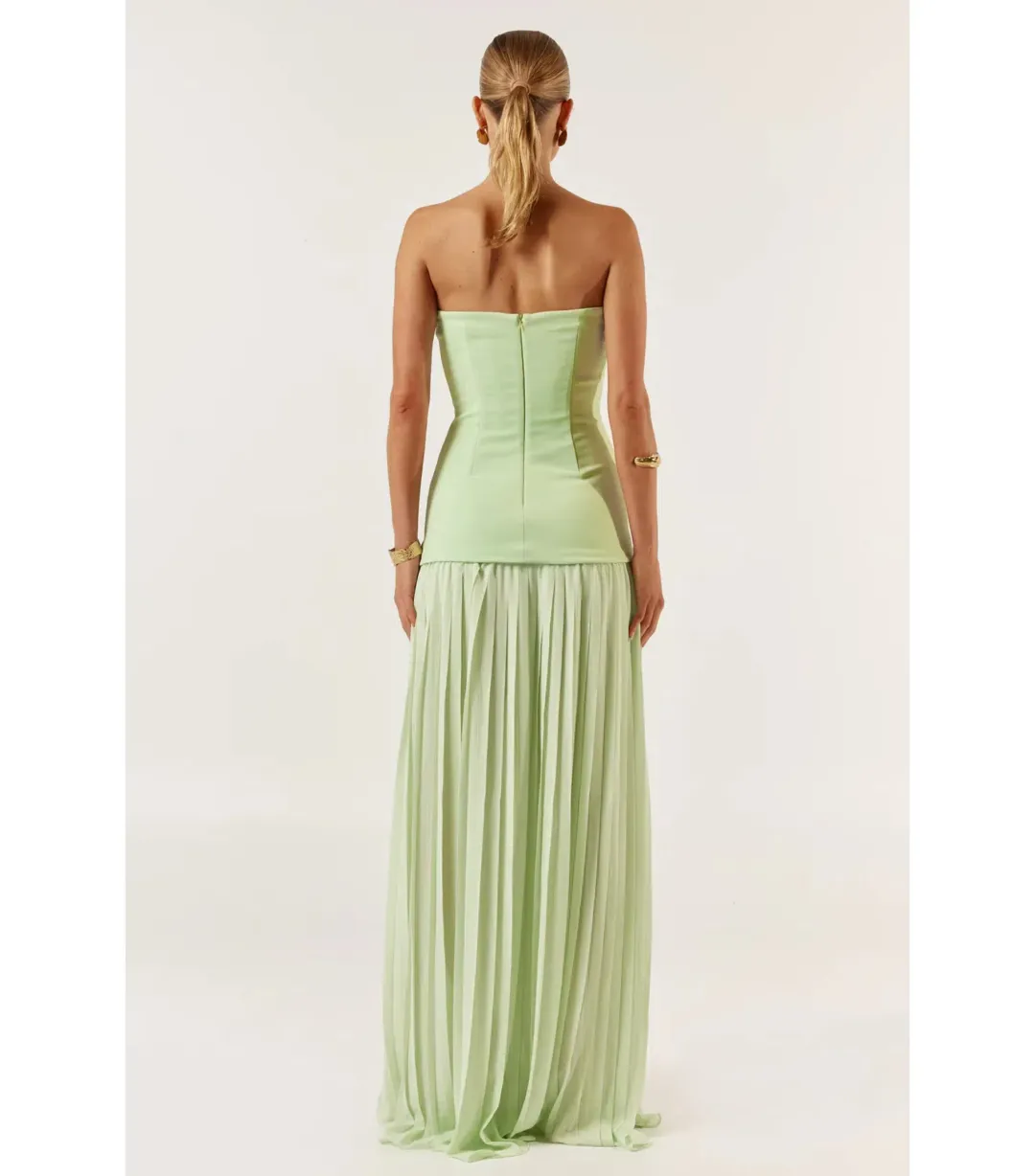 She Is Olla Nicolette Gown Green Size AU 8 for rent on The Volte - main image