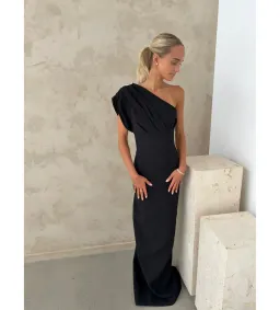 Rachel Gilbert Winona Gown Black Size 2 / AU 10 for rent on The Volte - image 4