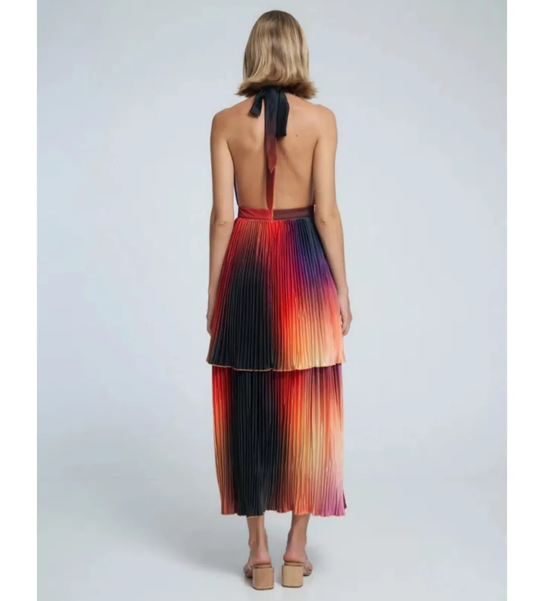 L’Idee Magnifique Gown Fire Size 8 for rent on The Volte - main image
